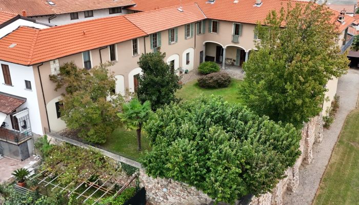 Manor House for sale Pombia, Piemont,  Italy
