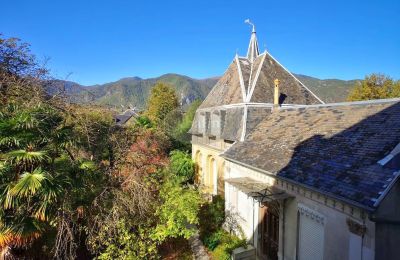 Historic estates, Manor with mountain panorama, garden and chic outbuildings