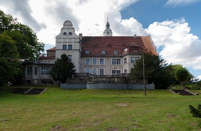 Neo-baroque Paul Korff Manor for auction in Płoty, West Pomerania, Back view