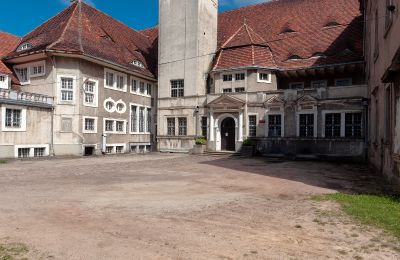 Neo-baroque Paul Korff Manor for auction in Płoty, West Pomerania, Photo 4