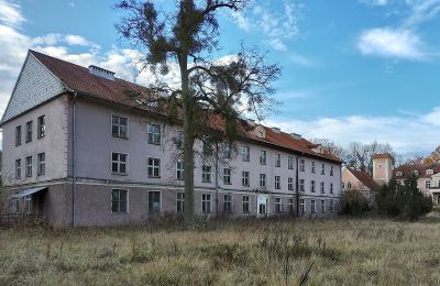 Castle for sale Dobrocin, Pałac w Dobrocinie, Warmia-Masuria, Outbuilding
