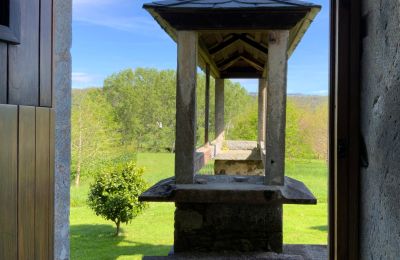 Country home for sale Moeche, Sta Cruz de Moeche, Galicia, Hórreo