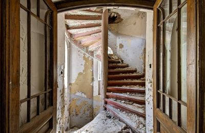 Dobrowo Manor: Open Tender, Secondary Staircase
