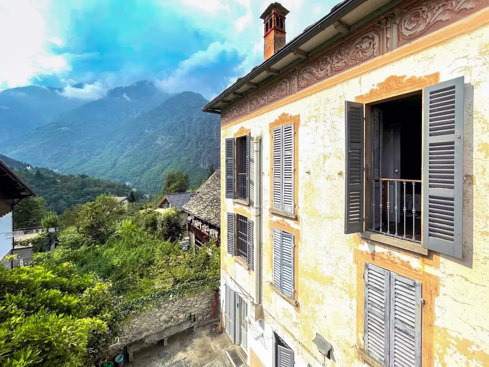 Photos Historic property in Northern Italy