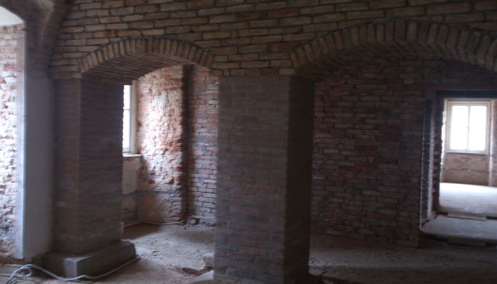 Château · Rumanová