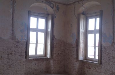 Château · Rumanová