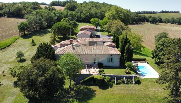 1000 acre estate near Castres, Tarn