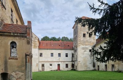 Medieval Castle for sale Witostowice, Lower Silesia, Photo 3/8