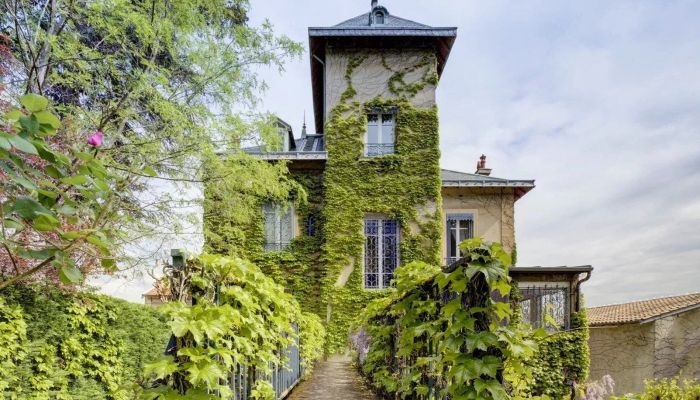 Historic Villa Vernaison, Auvergne-Rhône-Alpes