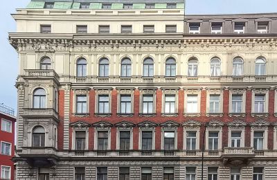 Character Properties, Historical apartment building and hotel in Prague city centre