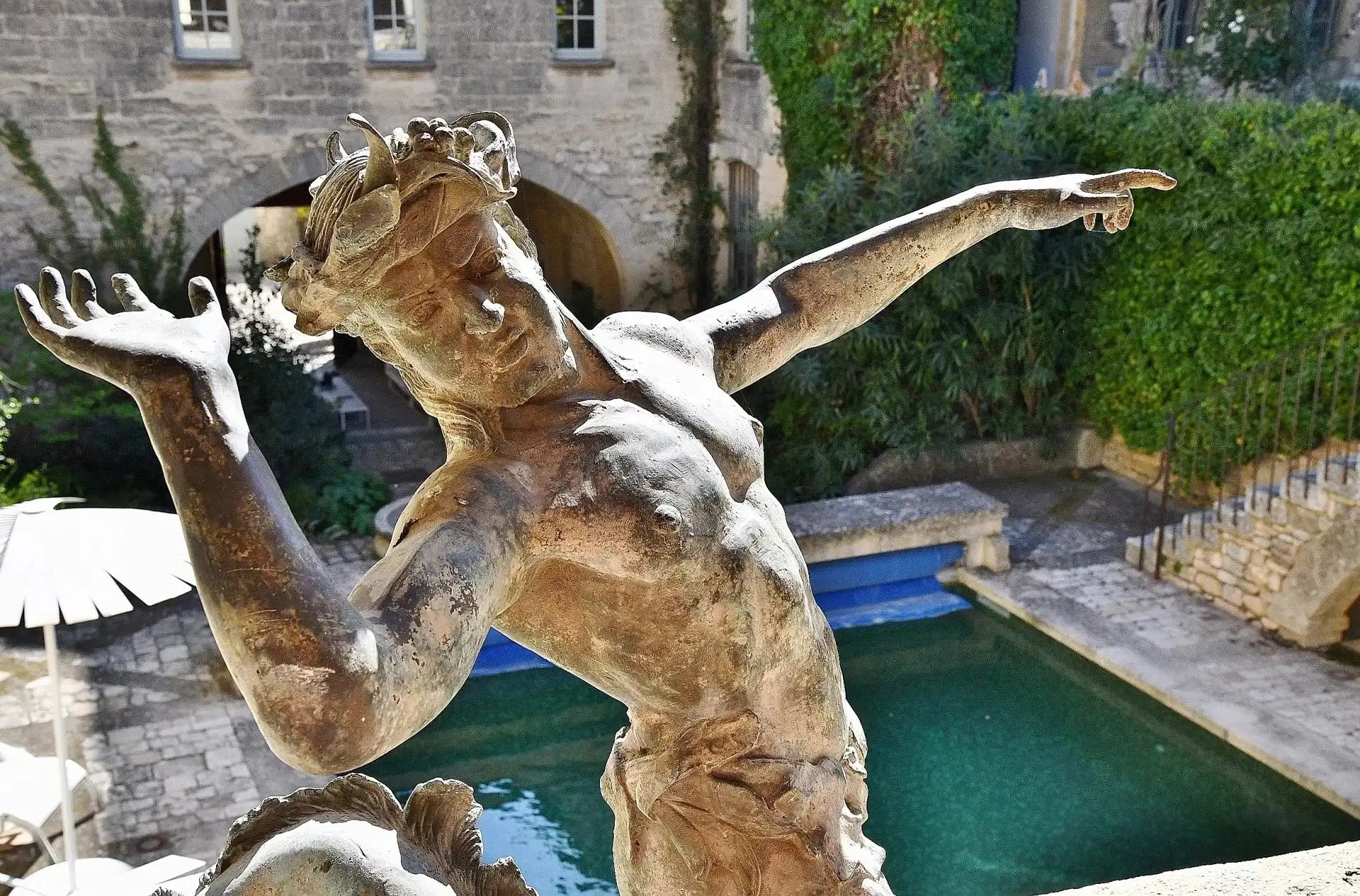 Billeder Slot nær Uzès - en perfekt symbiose af oldtid og modernitet