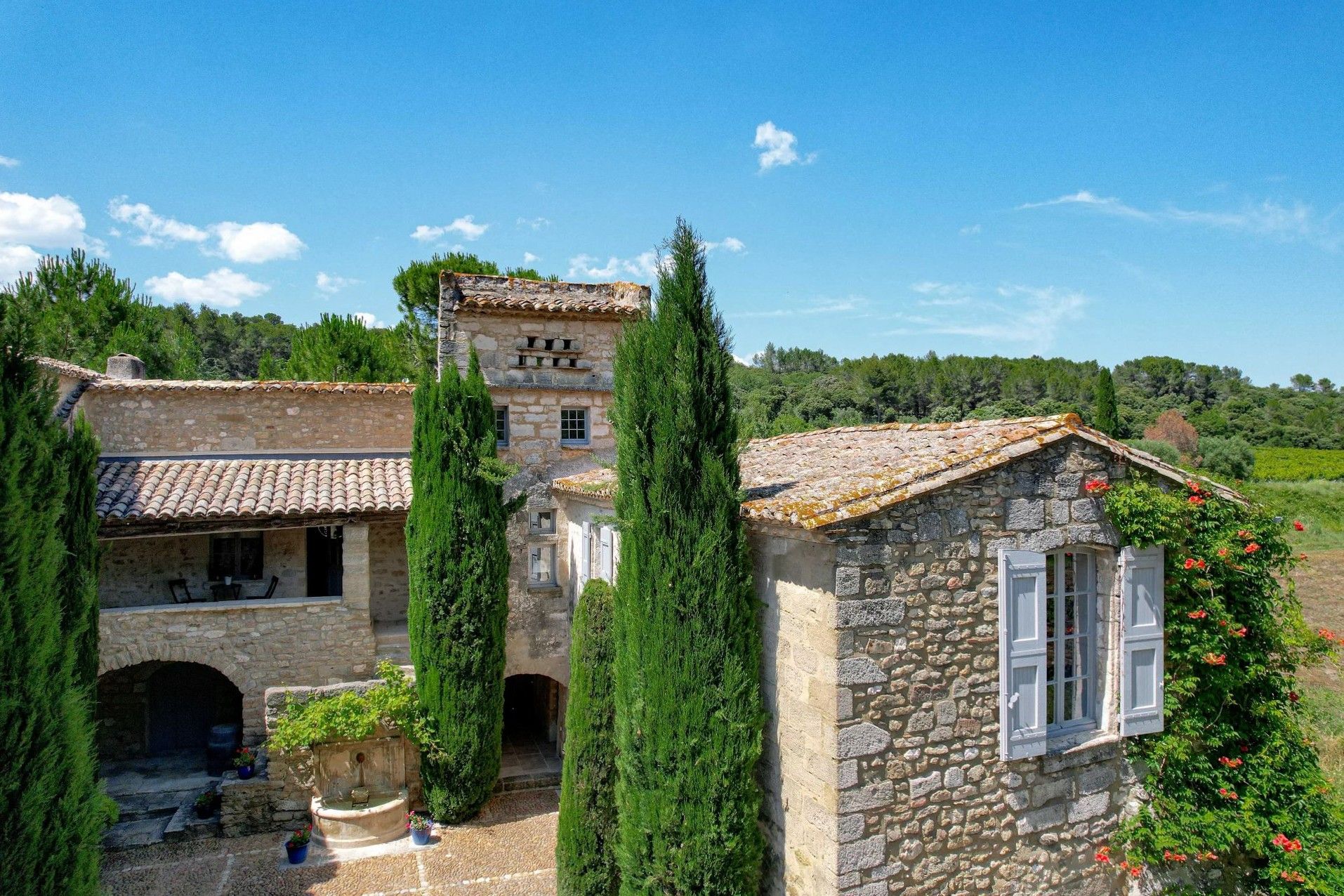 Photos Historically valuable country estate in a private location