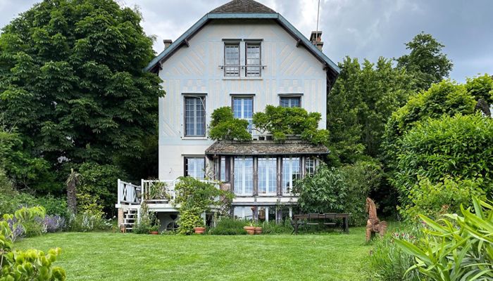 Historic property Sèvres, Ile-de-France