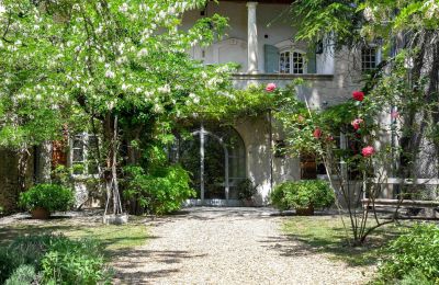 Historic properties, Provence: Historic home with garden and antique wine cellar