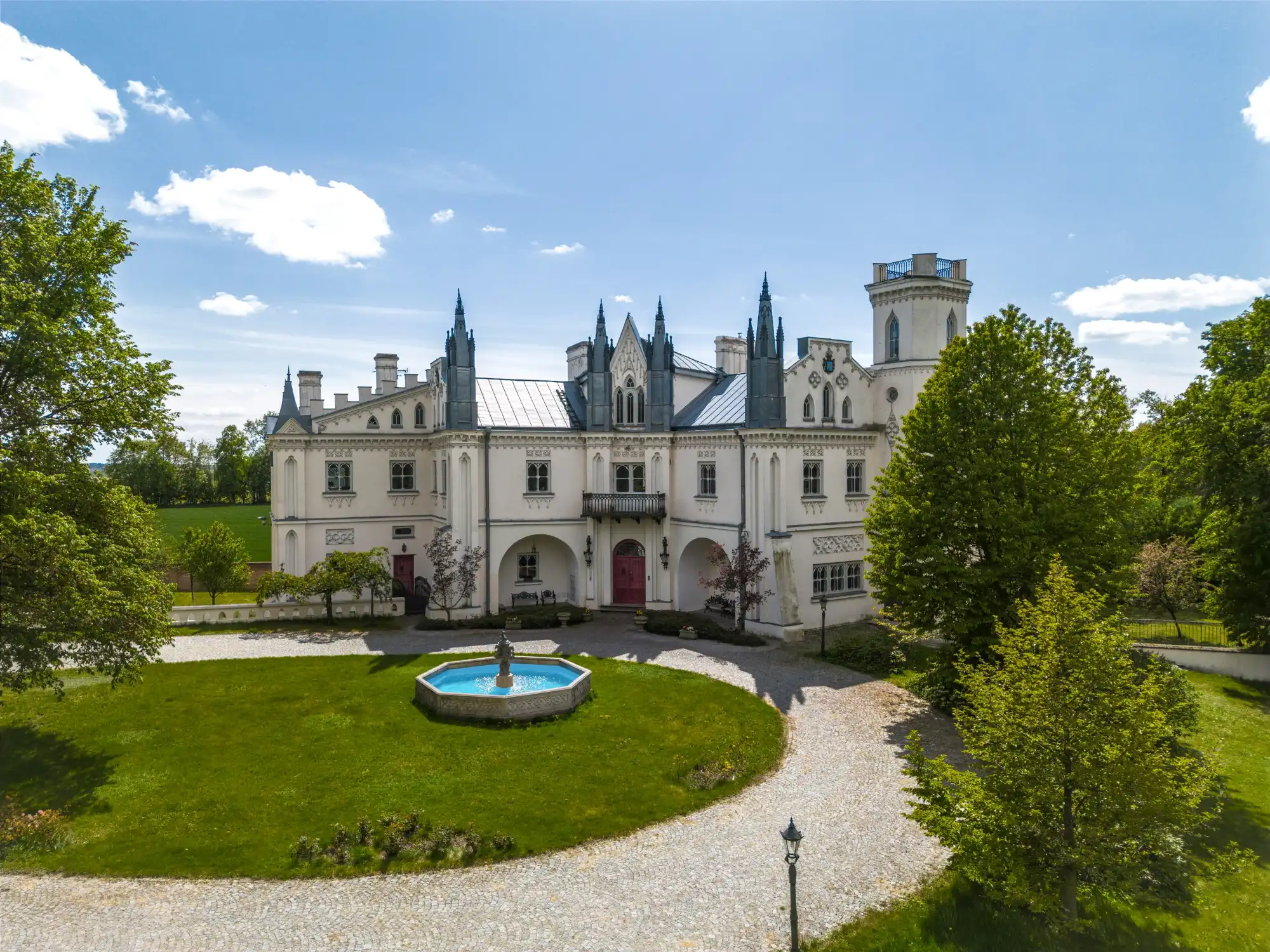 Photos Gothic revival country manor in Poland
