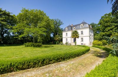 Historic Villa for sale Challans, Pays de la Loire, Photo 3/15