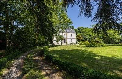 Historic Villa for sale Challans, Pays de la Loire, Photo 2/15