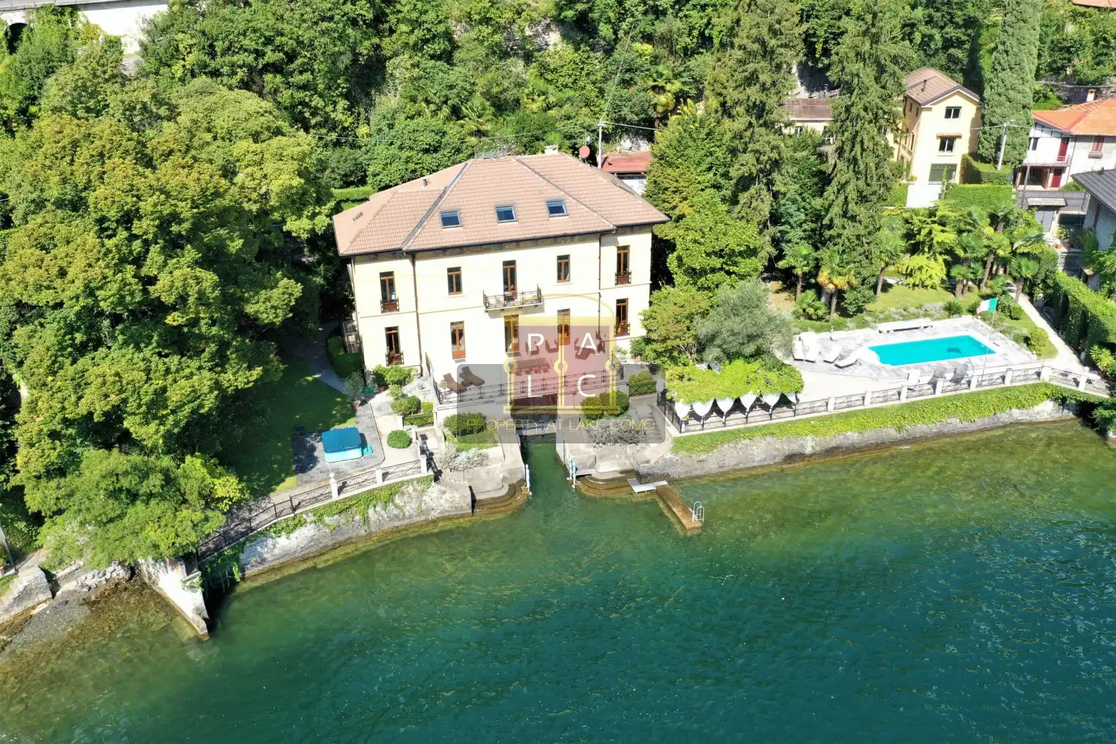 Photos Prestigious home on the shores of Lake Como in Moltrasio