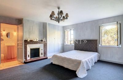 Manor House for sale Saint-Sulpice-la-Pointe, Occitania, Bedroom