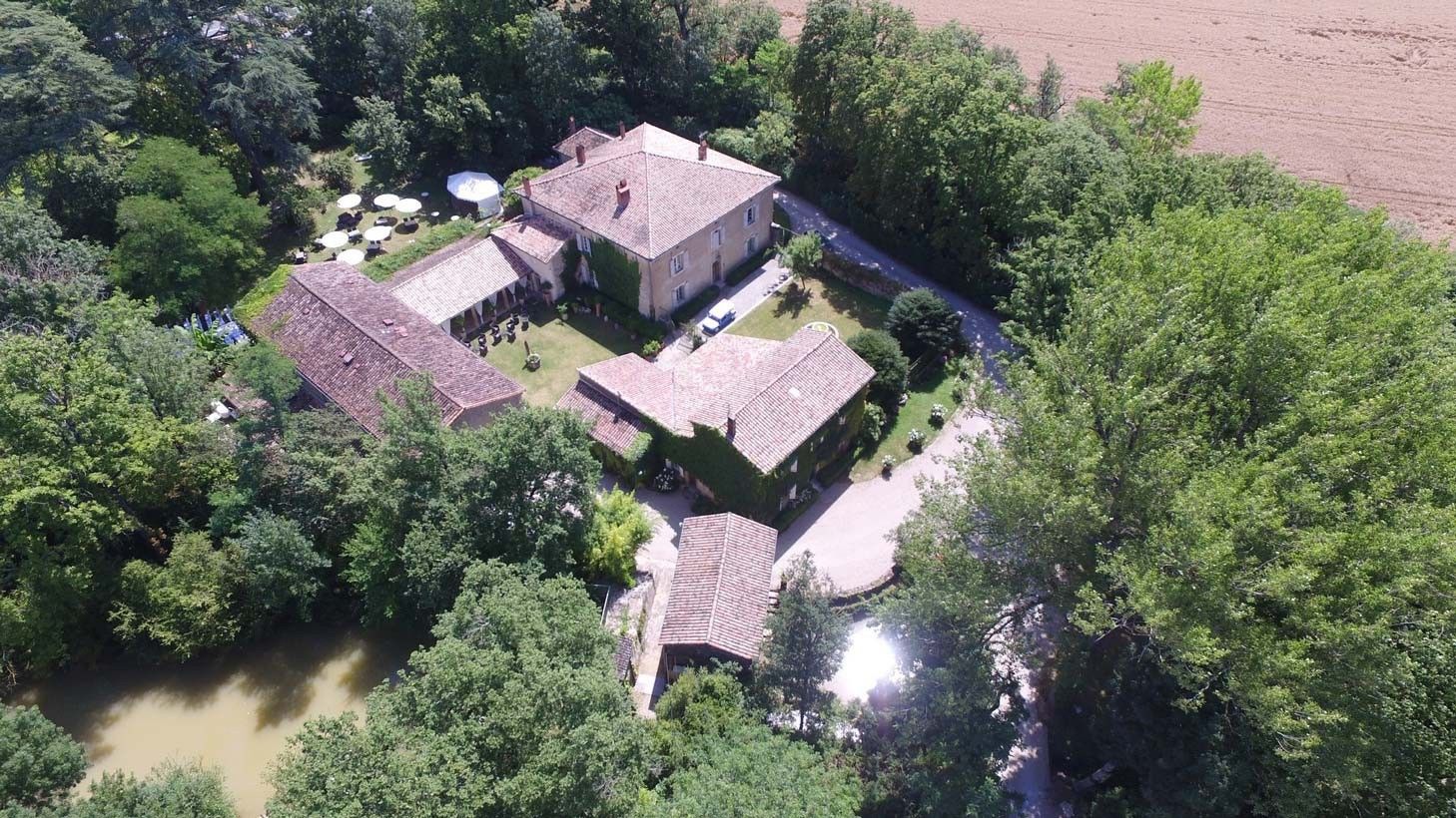 Photos Historic property with vacation home on 2.5 hectares - Excellent tourist use with high annual turnover