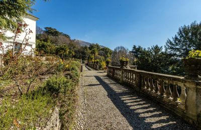 Historic Villa for sale Longone al Segrino, Lombardy, Photo 26/37