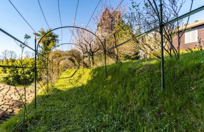 Historic Villa for sale Longone al Segrino, Lombardy, Photo 29/37