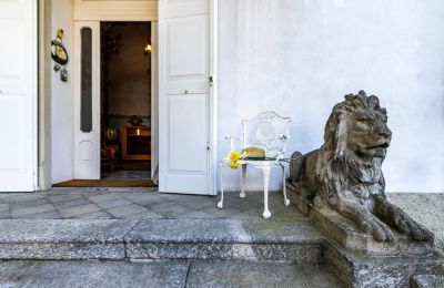 Historic Villa for sale Longone al Segrino, Lombardy, Details