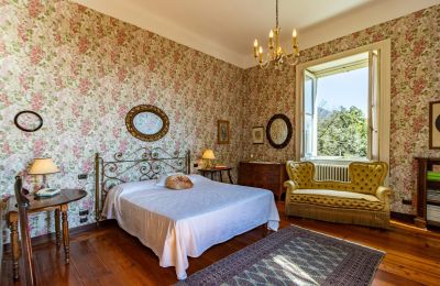 Historic Villa for sale Longone al Segrino, Lombardy, Bedroom