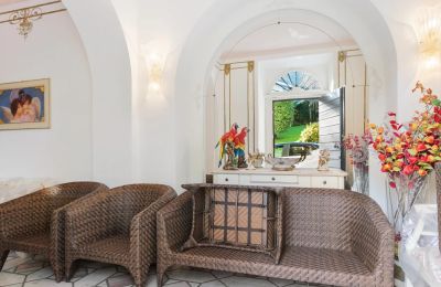 Historic Villa for sale 28838 Stresa, Piemont, Photo 6/45