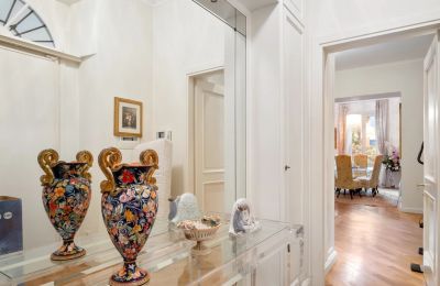 Historic Villa for sale 28838 Stresa, Piemont, Photo 5/45