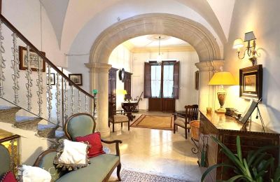 Urban palace for sale Santa Margalida, Balearic Islands, Entrance Hall