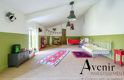 Manor House for sale Vaugneray, Auvergne-Rhône-Alpes, Child's Room