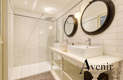 Manor House for sale Vaugneray, Auvergne-Rhône-Alpes, Bathroom