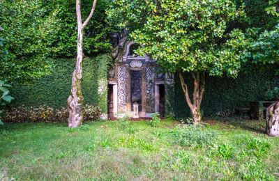 Historic villa for sale Belgirate, Piedmont, Garden