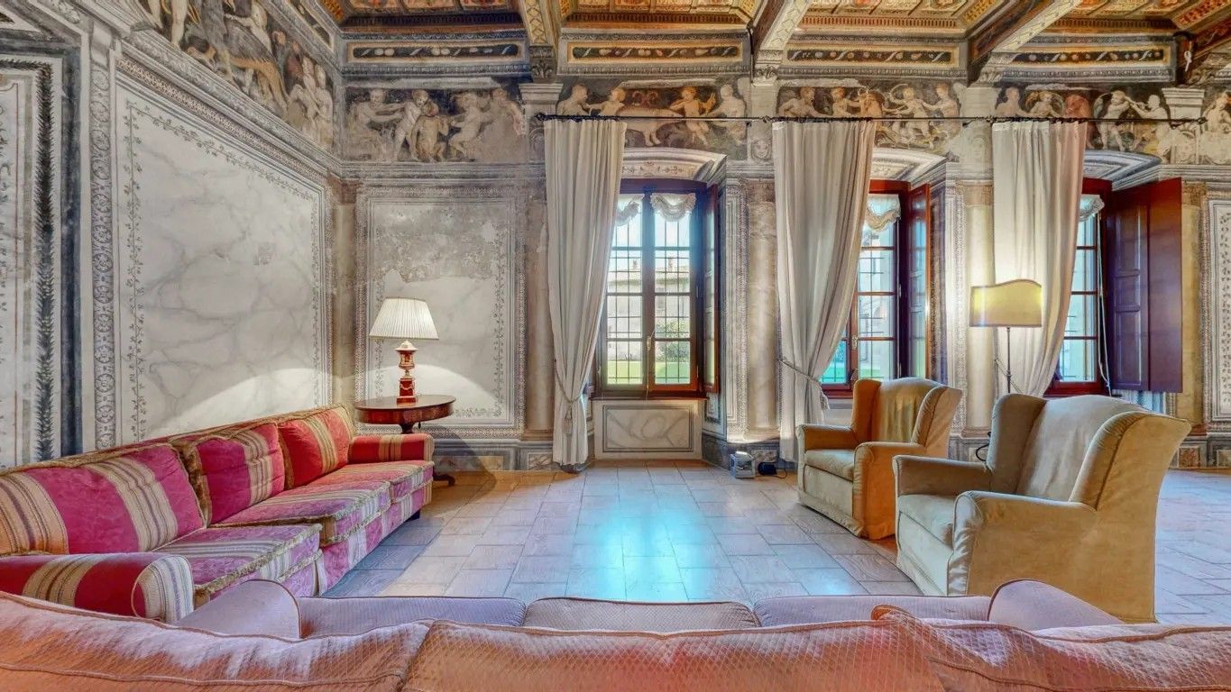 Photos Prestigious Historic Villa in Corbetta near Milan