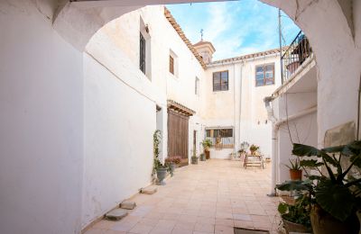 City palace for sale Chinchilla de Monte-Aragón, Calle Doctor Daudén  2, Castile-La Mancha, cars entrance, garage and patio