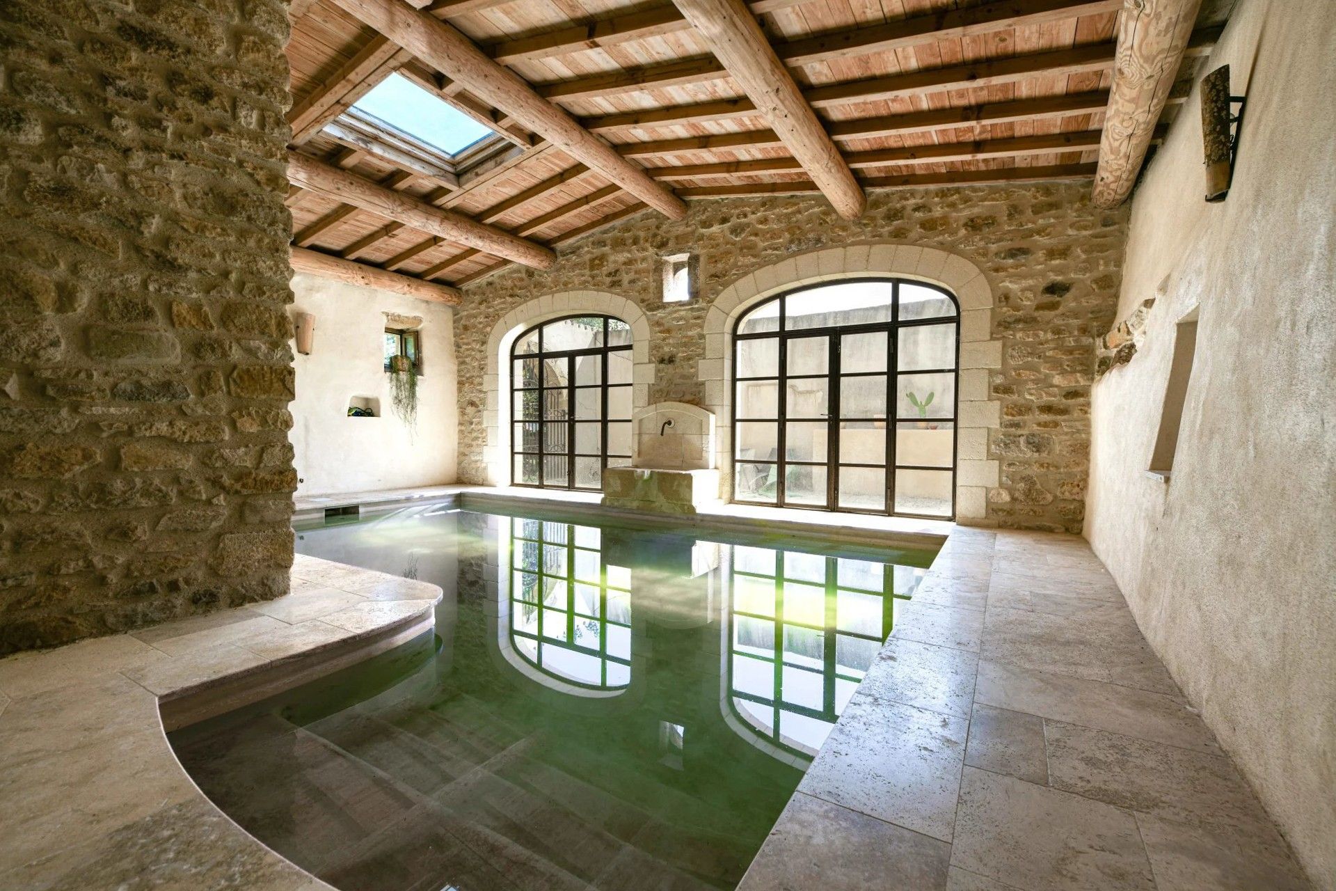 Photos Former silkworm farm near Uzès with pool, garden and expansion potential