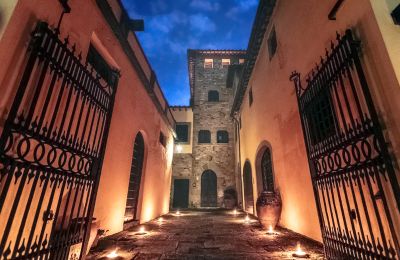 Medieval Castle for sale Vicchio, Tuscany, Entrance