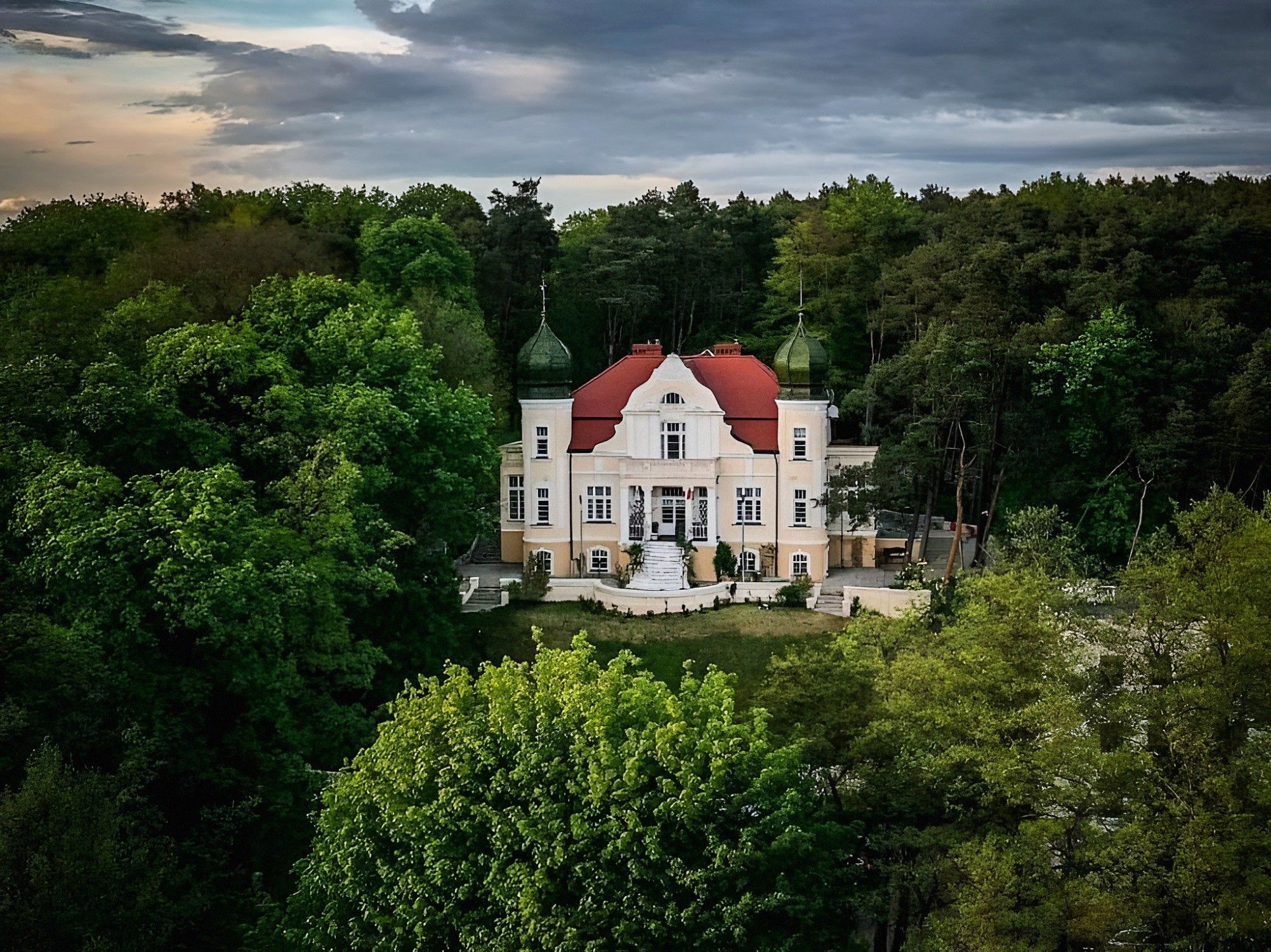 Photos The Onion Palace - A villa build by Martin Dülfer