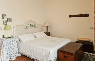 Historic Villa for sale Montecalvoli, Tuscany, Guestroom