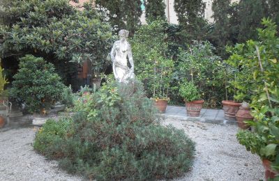 Historic Villa for sale Montecalvoli, Tuscany, Garden