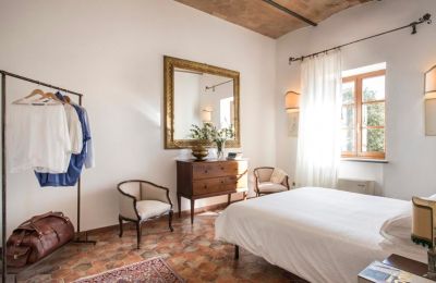 Historic Villa for sale Torrenieri, Tuscany, Guestroom
