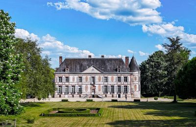 Historic properties, Early 17th century castle with 98 acres unleased grounds