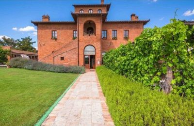Historic Villa for sale Sinalunga, Tuscany, Front view