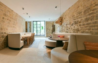 Urban palace for sale 84000 Avignon, Provence-Alpes-Côte d'Azur, Photo 32/50