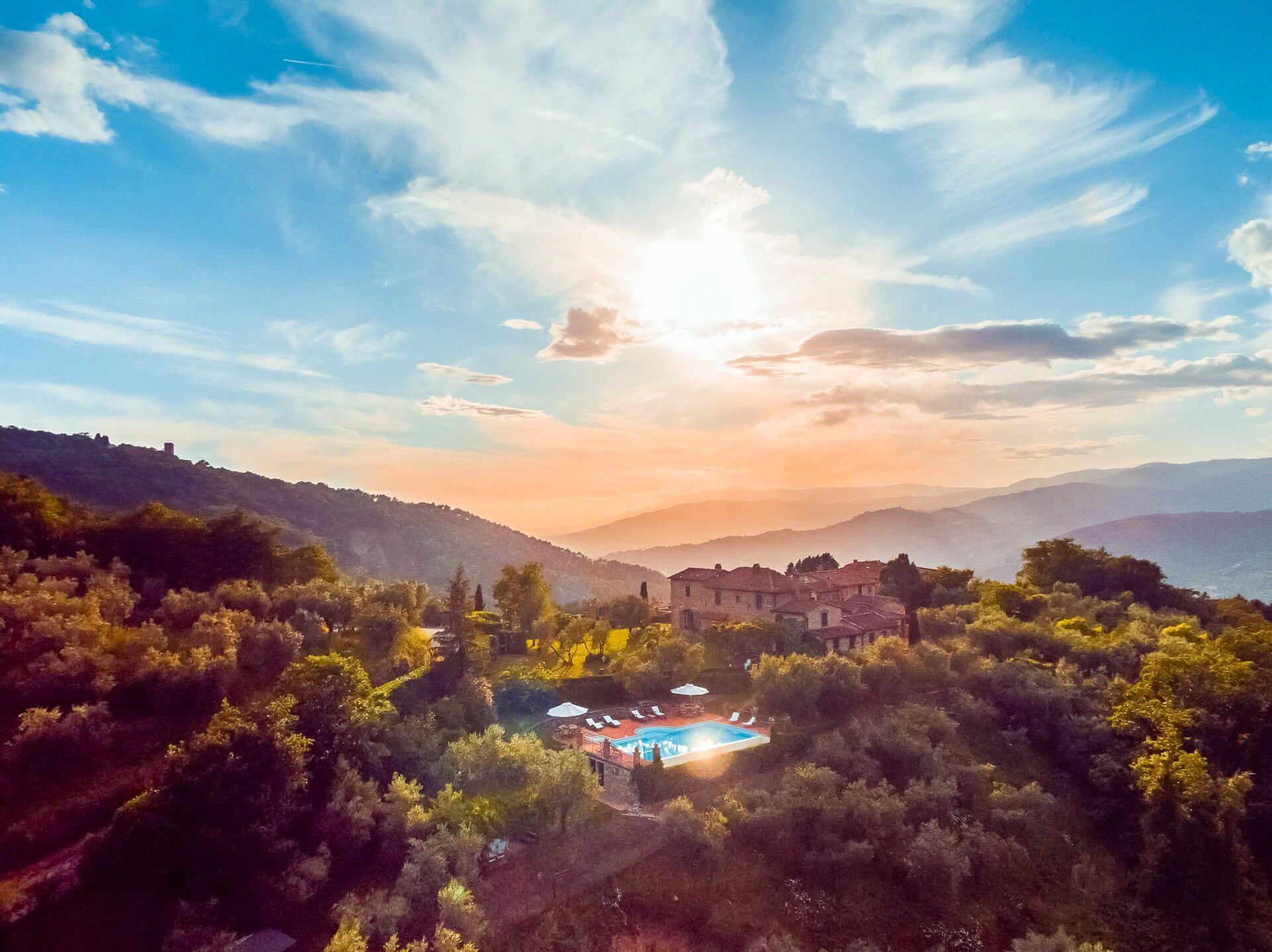 Photos Estate with two villas and high annual income near Florence