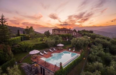 Country home for sale Pistoia, Tuscany, Total view