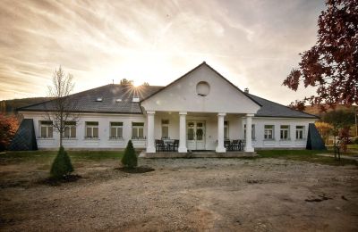 Manor House for sale Trenčiansky kraj, okres Trenčín, Melčice - Lieskové, Melčice, Region of Trenčín, Front view