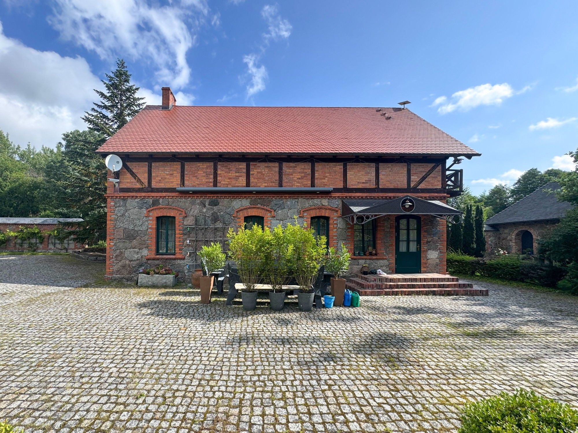 Photos Large estate with game breeding and energy potential in Poland - 707,1 acres