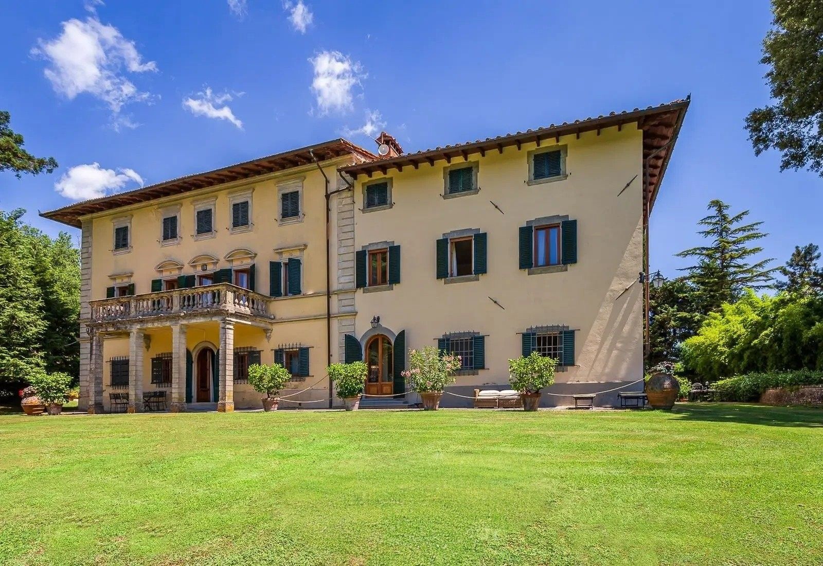 Photos Villa del Riccio – Historic Villa with Agri-Resort in the Tuscan Hills near Florence